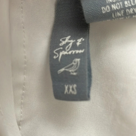 Tilly's Sky and Sparrow White Eyelet Romper - Picture 7 of 7